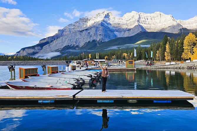 Transfer to Canmore & Banff: Yamnuska Wolfdog Sanctuary Tour - Wolfdogs at Yamnka: what the intro tour gets you