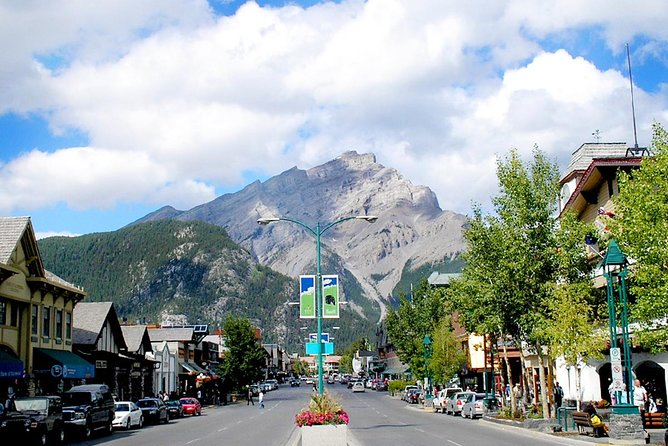 Wapiti - Uncover the Beauty of Western Canada (7-days) - Banff to Vancouver in one week: the big-picture value
